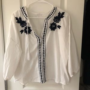 Gap embroidered top small